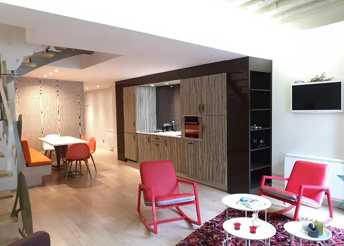 Beautiful duplex in the center of Paris